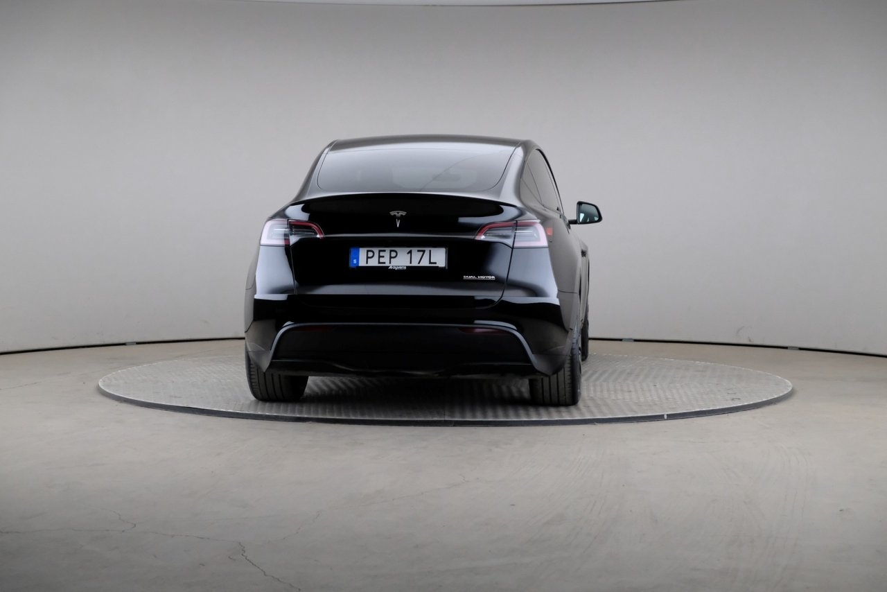 Tesla Model Y 2023, bild 2/3