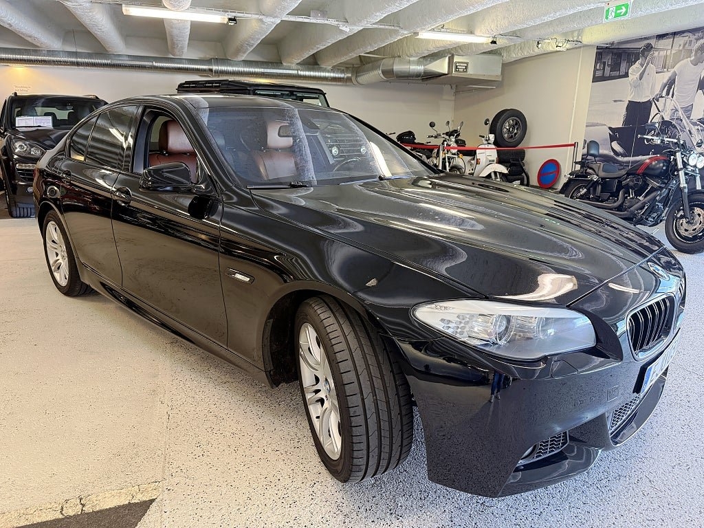 BMW 530 2010, bild 2/10