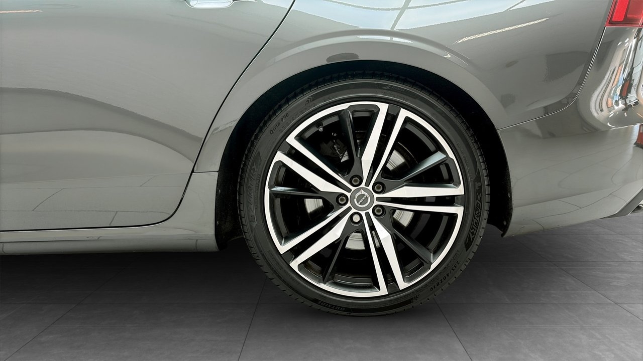 Volvo V60 R-DESIGN T5 250HK Drag 2019, kuva 6/14