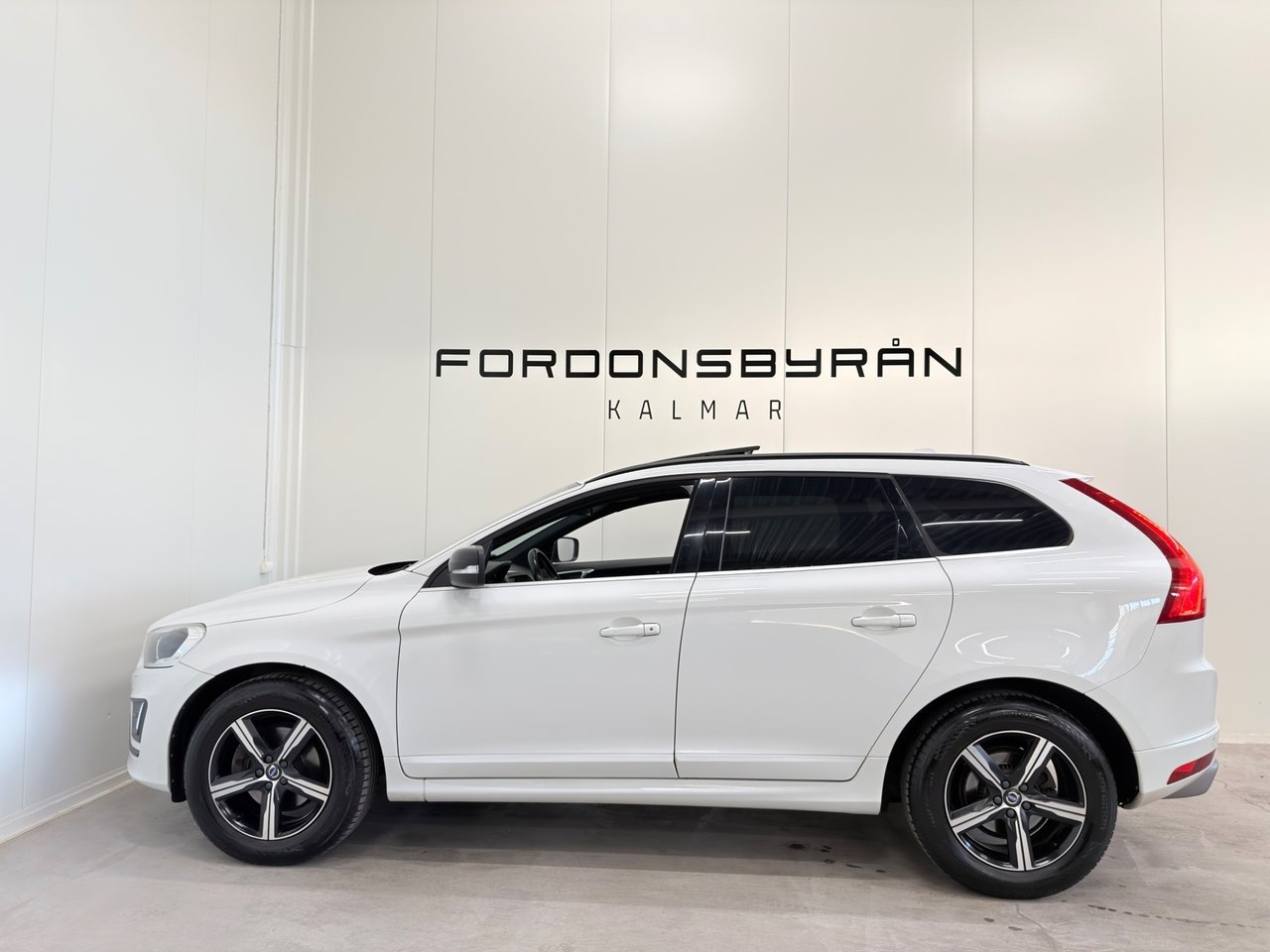 Volvo XC60 D4 AWD Classic R-Design Pano 2017, bild 6/10