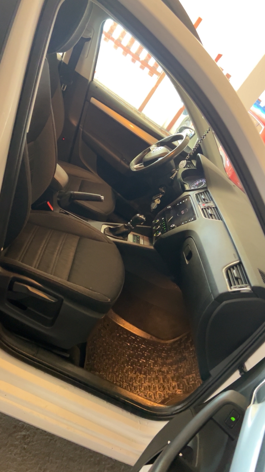 Skoda Octavia 2018, photo 2/10