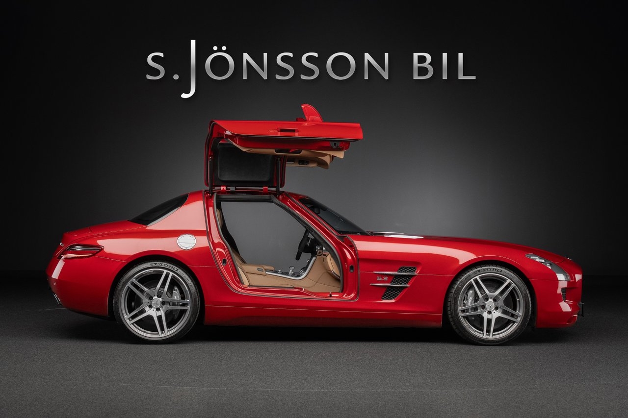 Mercedes-Benz SLS
