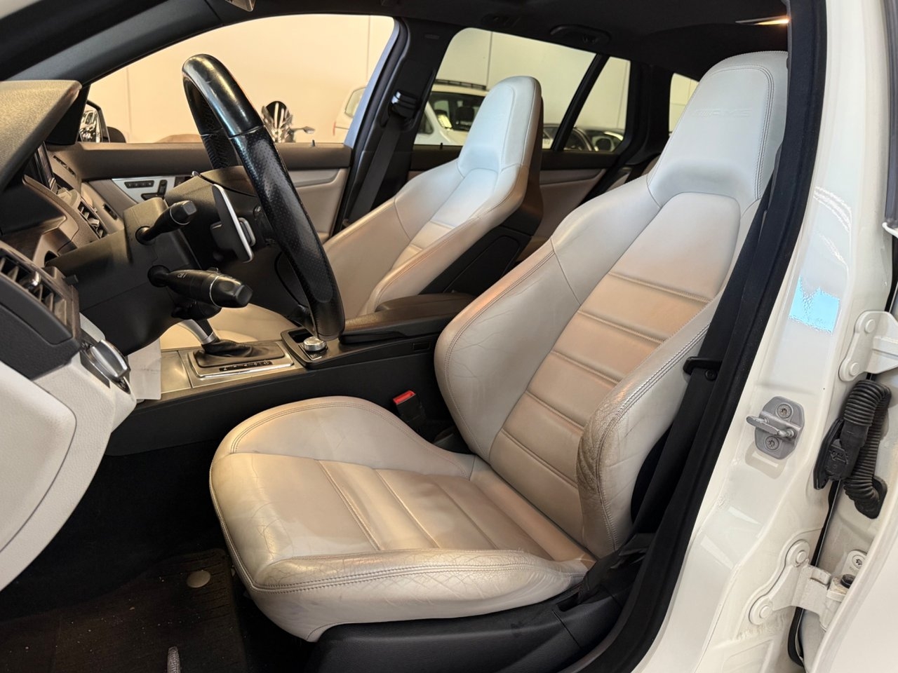 Mercedes-Benz C 63 AMG T 2010, bild 7/11
