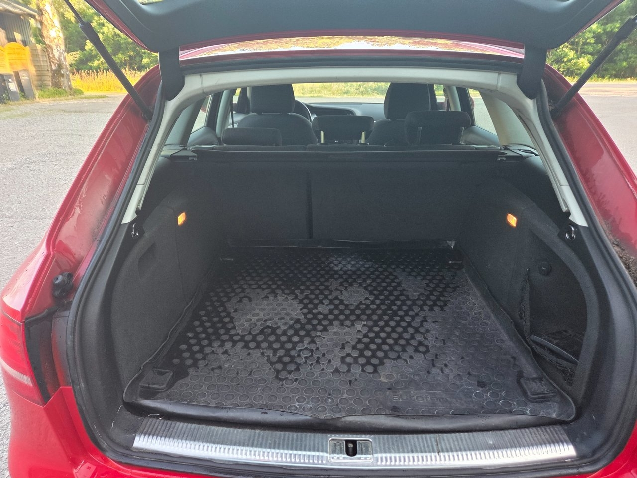 Audi A4 Avant 1.8 TFSI Euro 5 2010, photo 7/12
