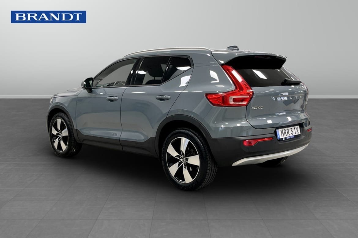 Volvo XC40 T2 FWD Momentum Advanced 2021, bild 3/20