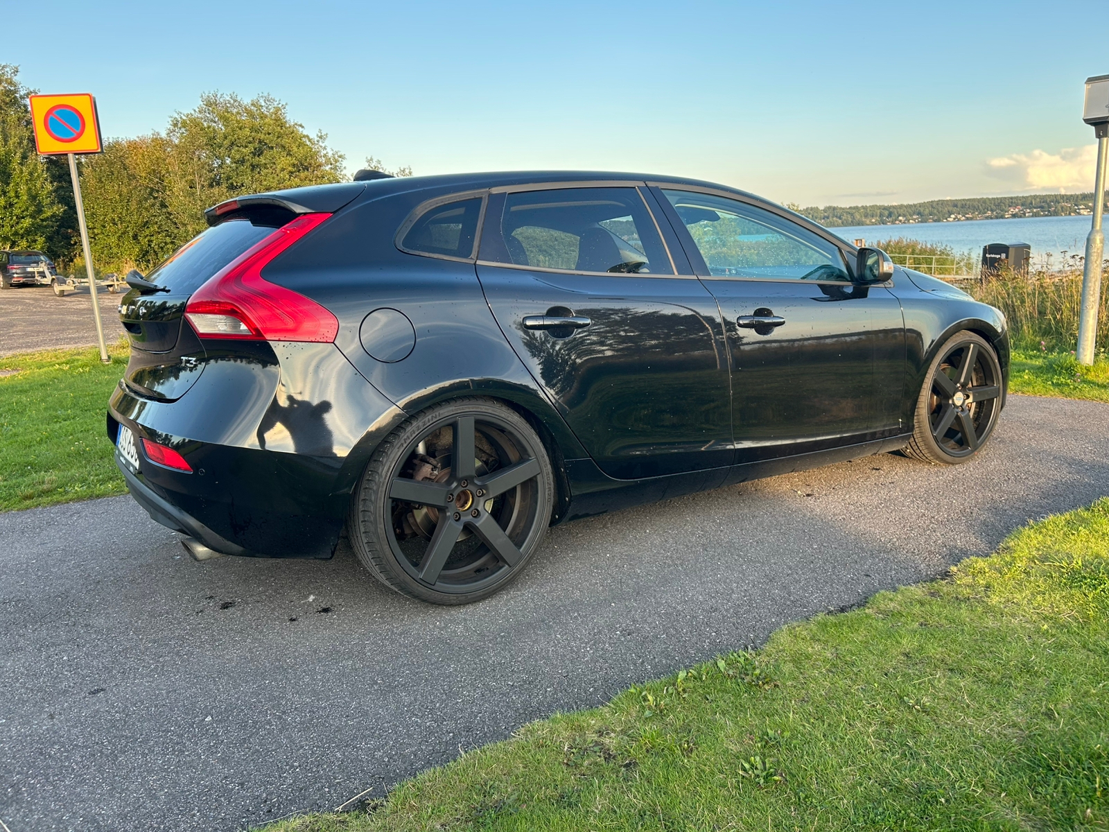 Volvo V40 T3 Manuell 2014, bild 2/4