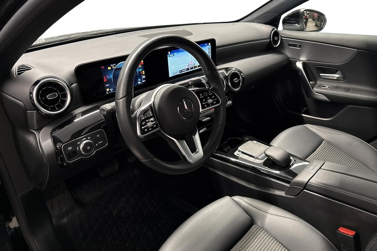 Mercedes-Benz A 250 e Sedan Aut, Drag 2022, bild 6/11