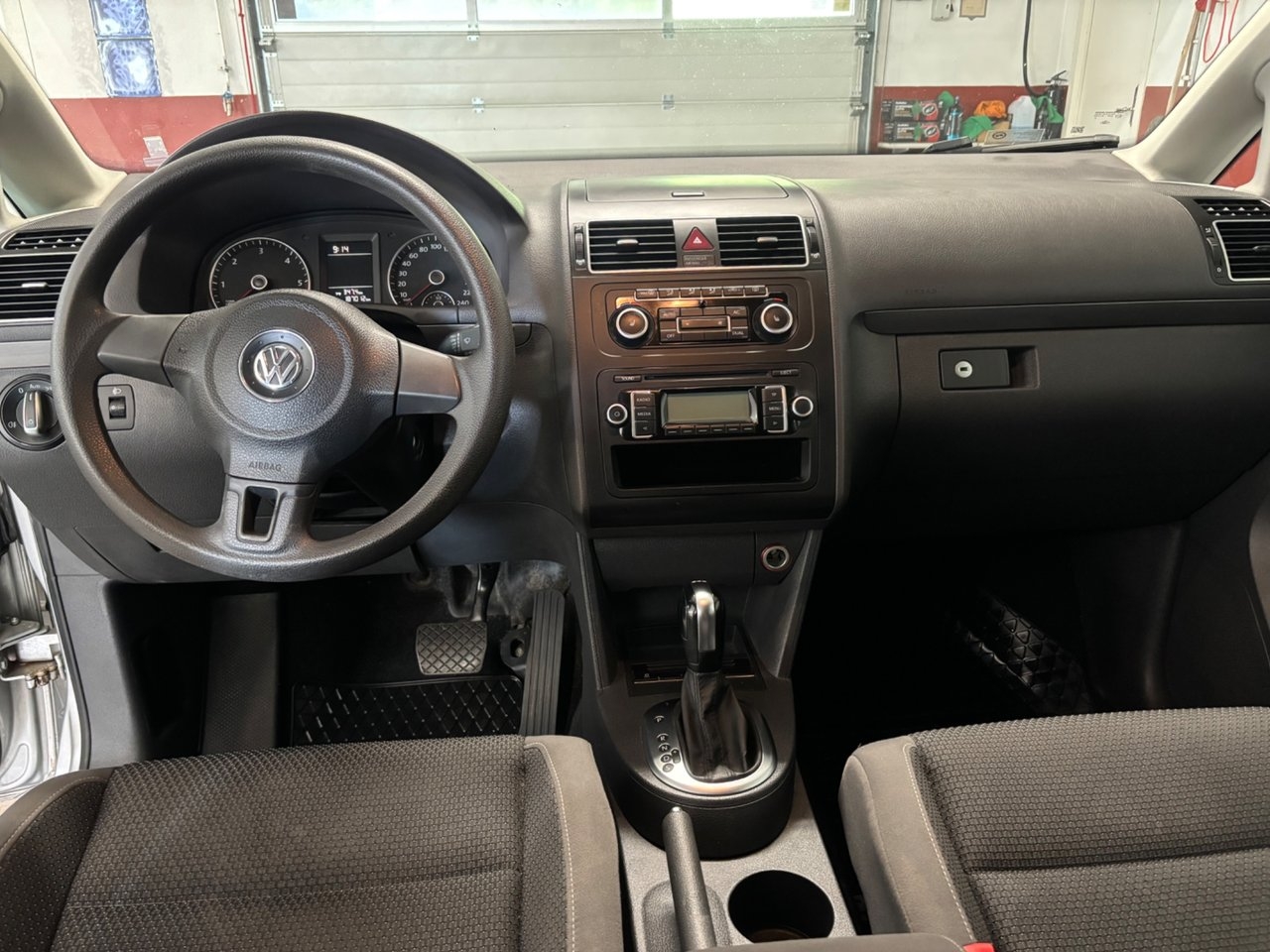 Volkswagen Touran 2011, bild 7/7