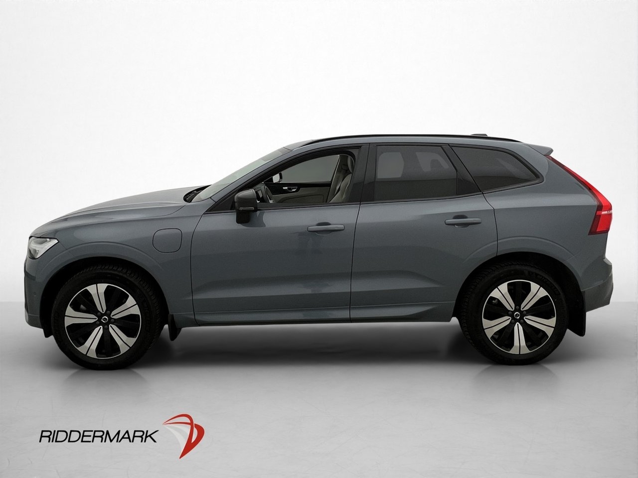 Volvo XC60 T6 AWD 350hk Plus Dark Drag 2024, bild 4/38