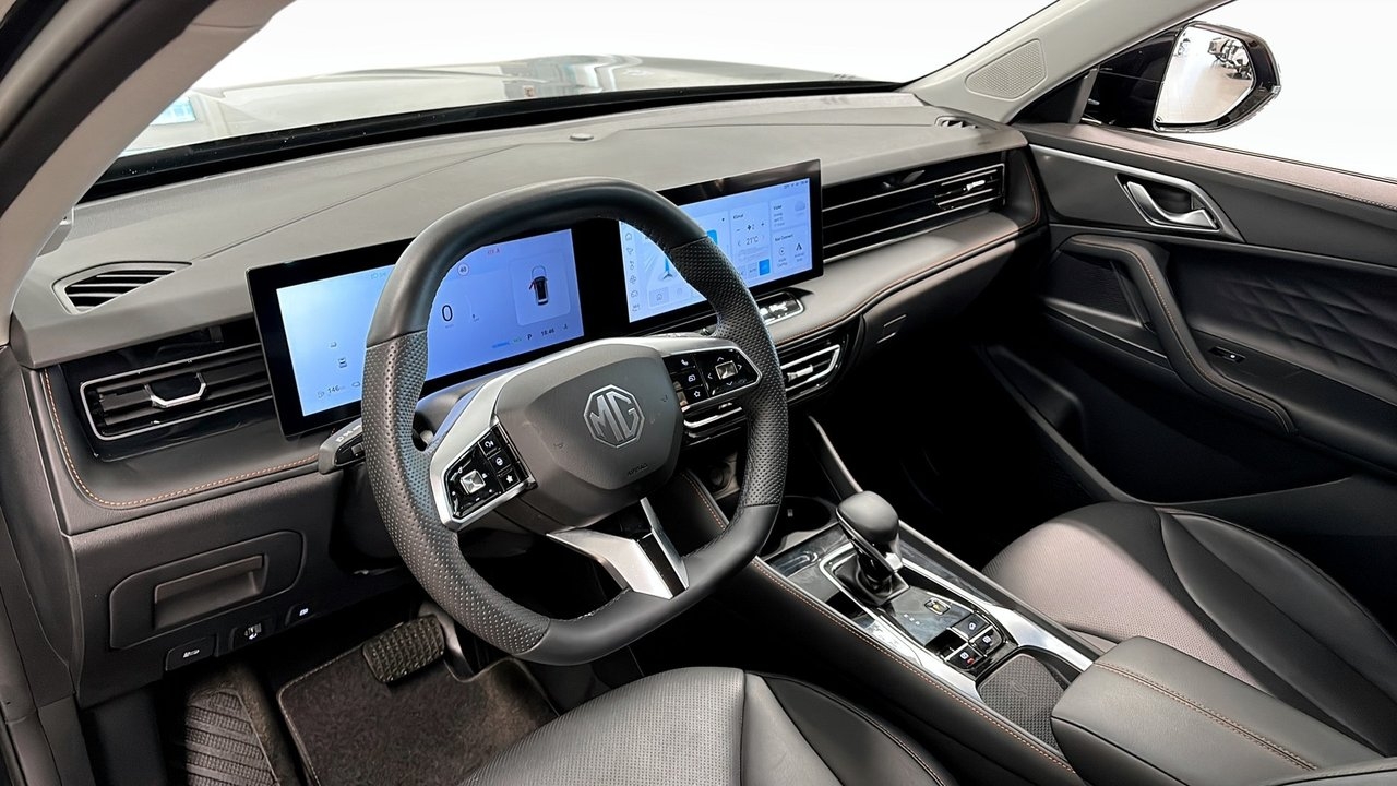 MG HS Plug-In Hybrid Luxury 307hk 2024, bild 3/10