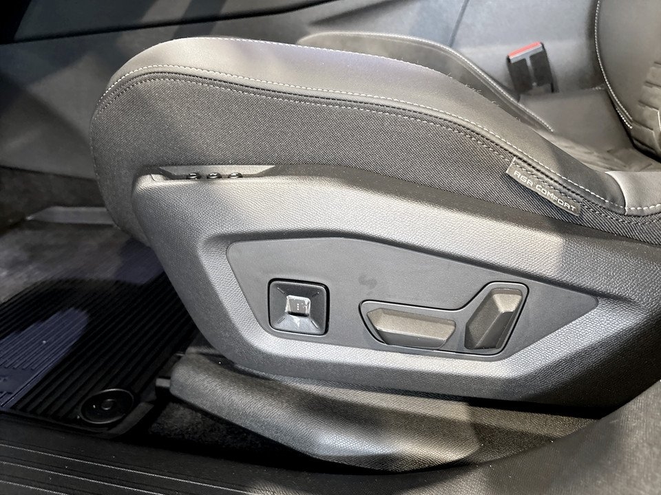 Peugeot 3008 2025, photo 5/10