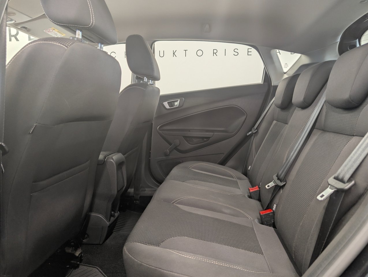 Ford Fiesta 2016, bild 5/10