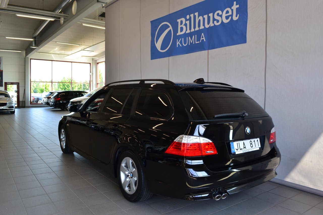 BMW 525 i Touring Manuell Skinn 2010, bild 3/10