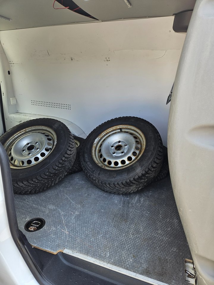 Volkswagen Caddy Maxi 2020, bild 6/8