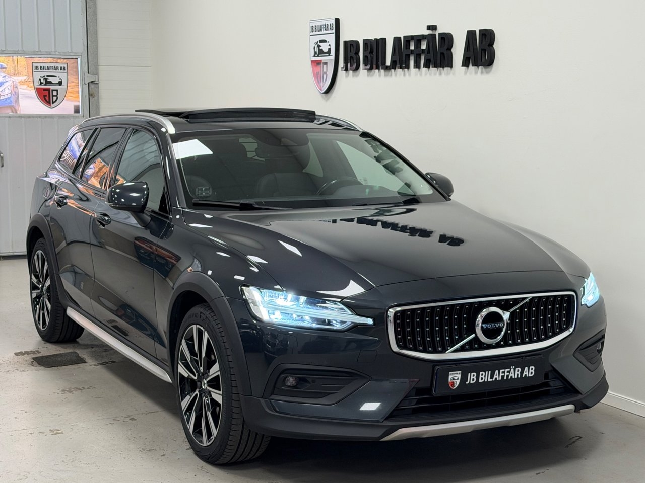 Volvo V60 Cross Country 2019, bild 3/10