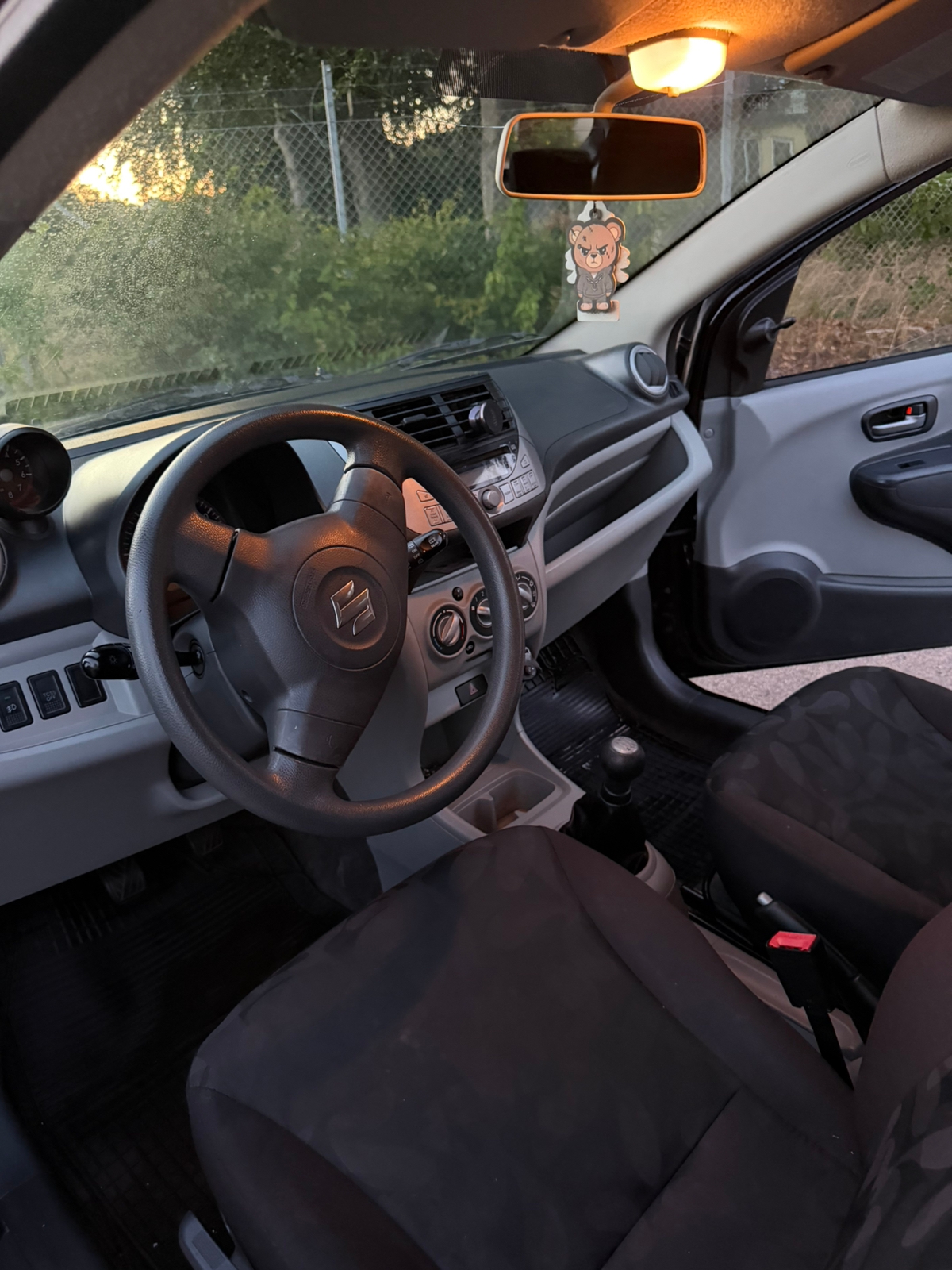 Suzuki Alto 1.0 DOHC 12V VVT Manuell 2010, bild 6/6