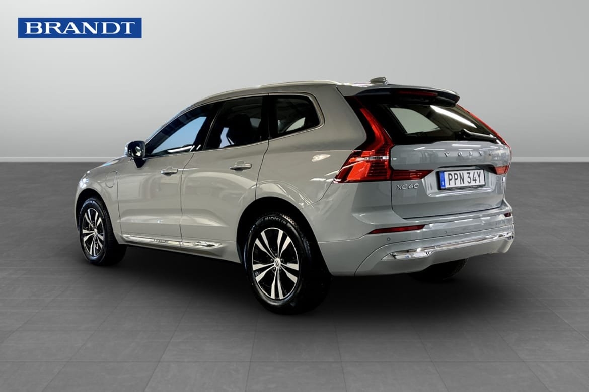 Volvo XC60 Recharge T6 II Core Edition 2024, bild 2/9