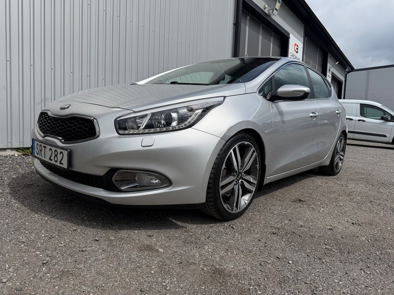 Kia Ceed cee'd 1.6 CRDi Manuell Euro 5 2015, bild 5/10