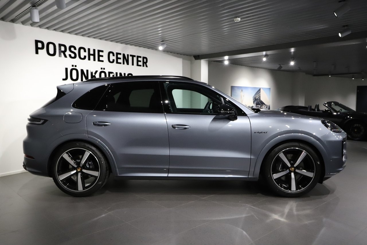 Porsche Cayenne E-Hybrid Black Edition 2026, bild 6/10