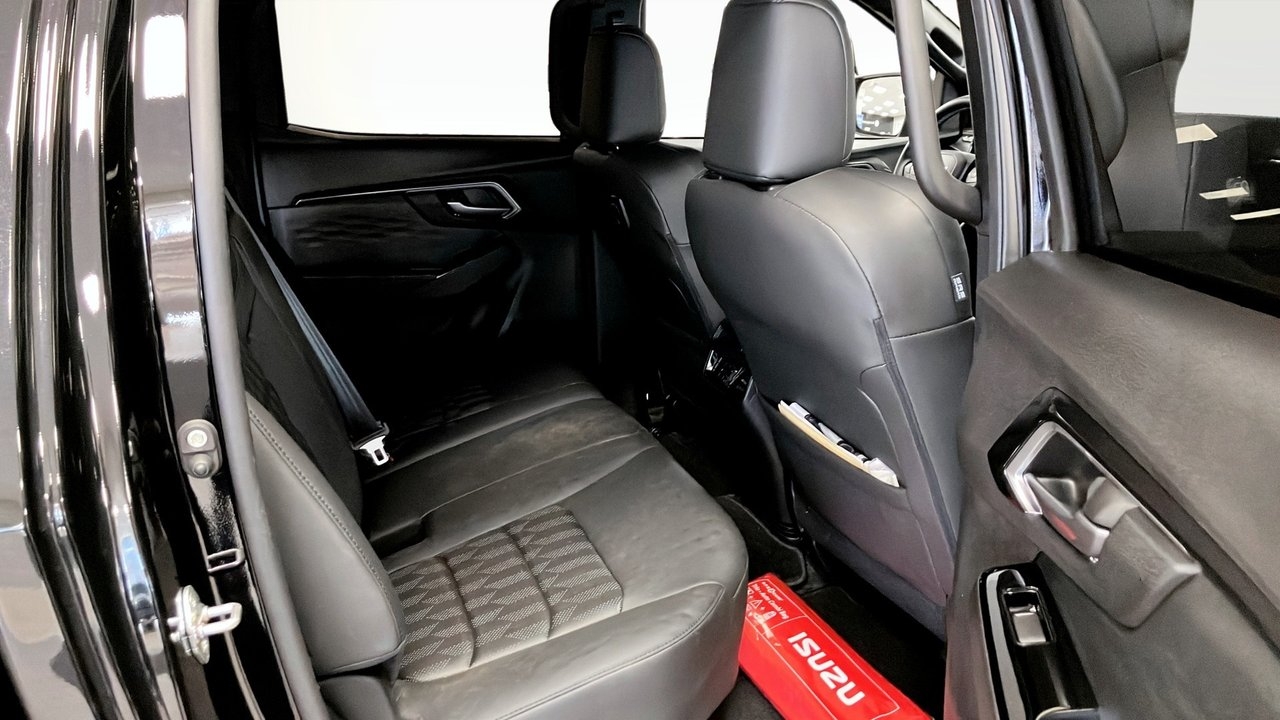 Isuzu D-max XRX DC AT CNG 2024, bild 5/10