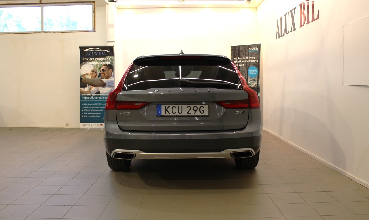 Volvo V90 Cross Country D4 AWD Pro 2019, bild 7/19