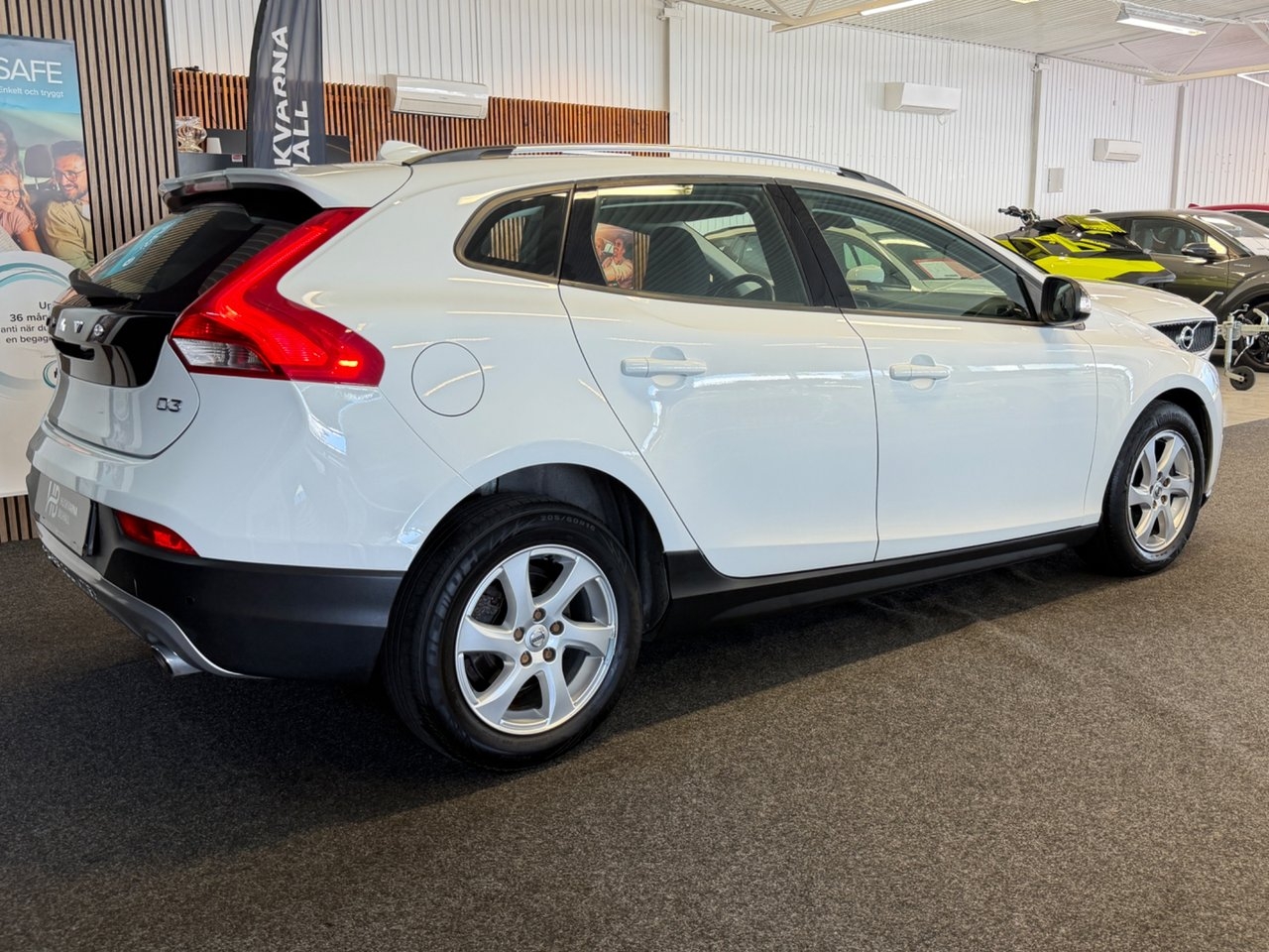 Volvo V40 Cross Country 2019, kuva 6/10