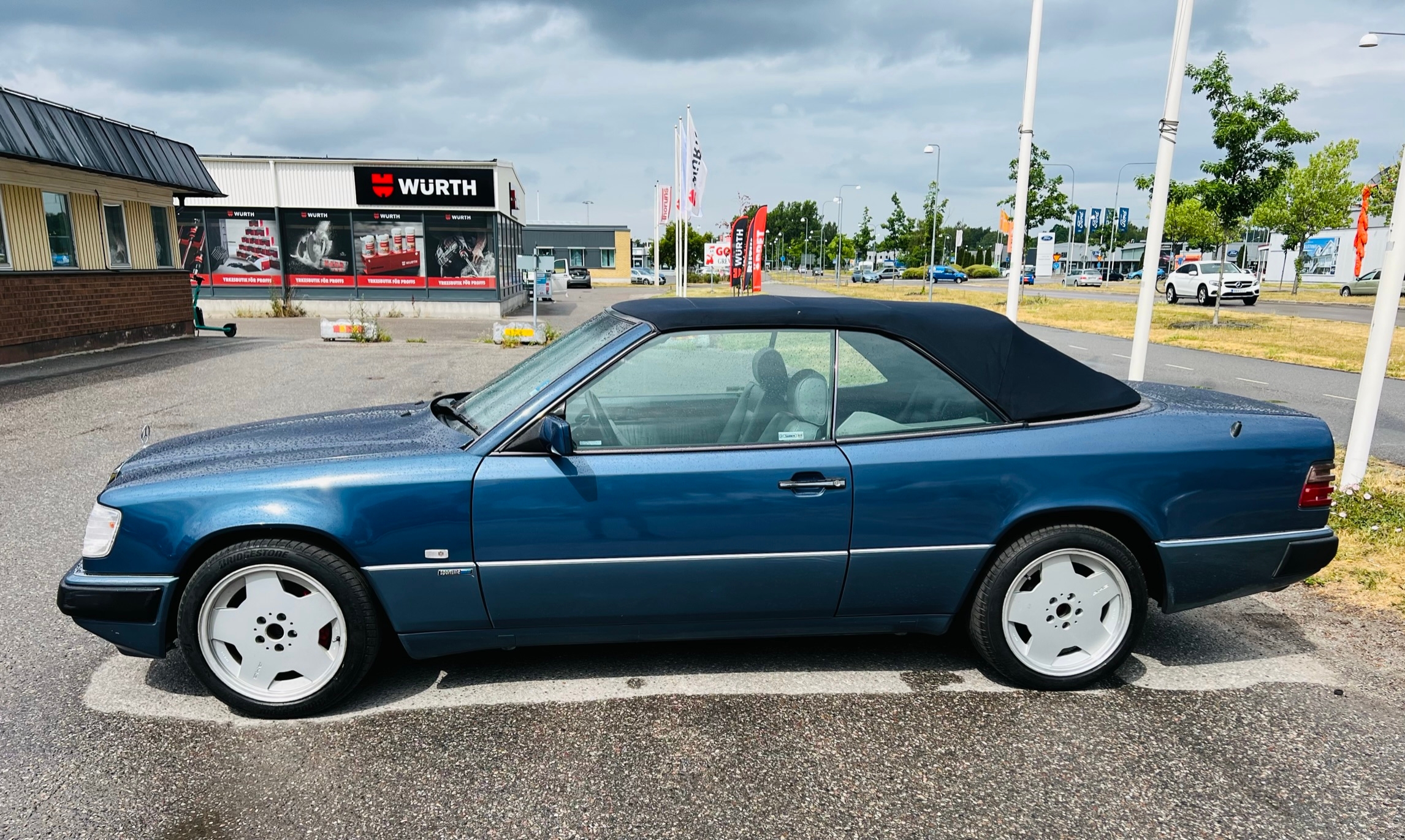 Mercedes-Benz 300 1993, kuva 3/9