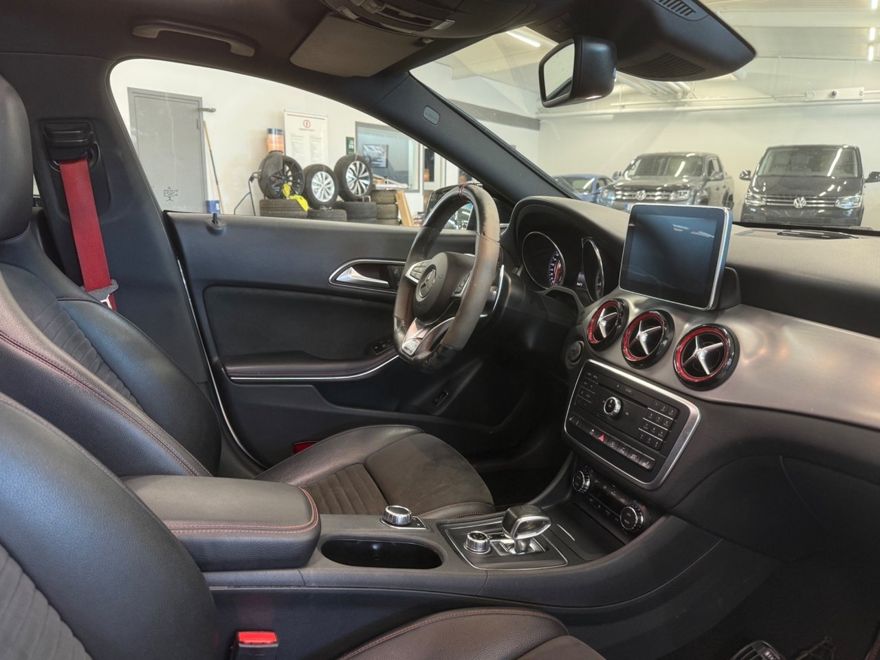Mercedes-Benz CLA 2016, kuva 5/10