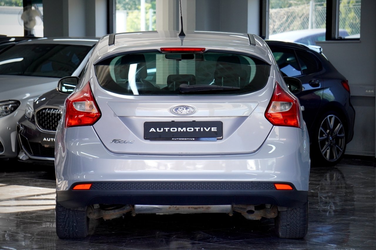 Ford Focus 1.6 Ti-VCT Flexifuel Trend 2011, kuva 6/10