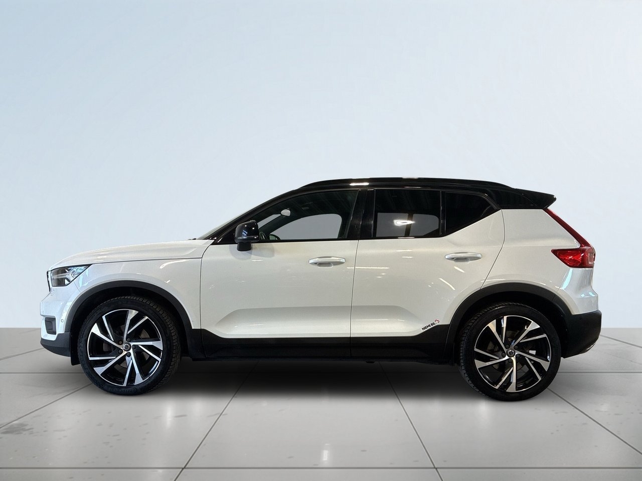 Volvo XC40 2019, photo 3/18