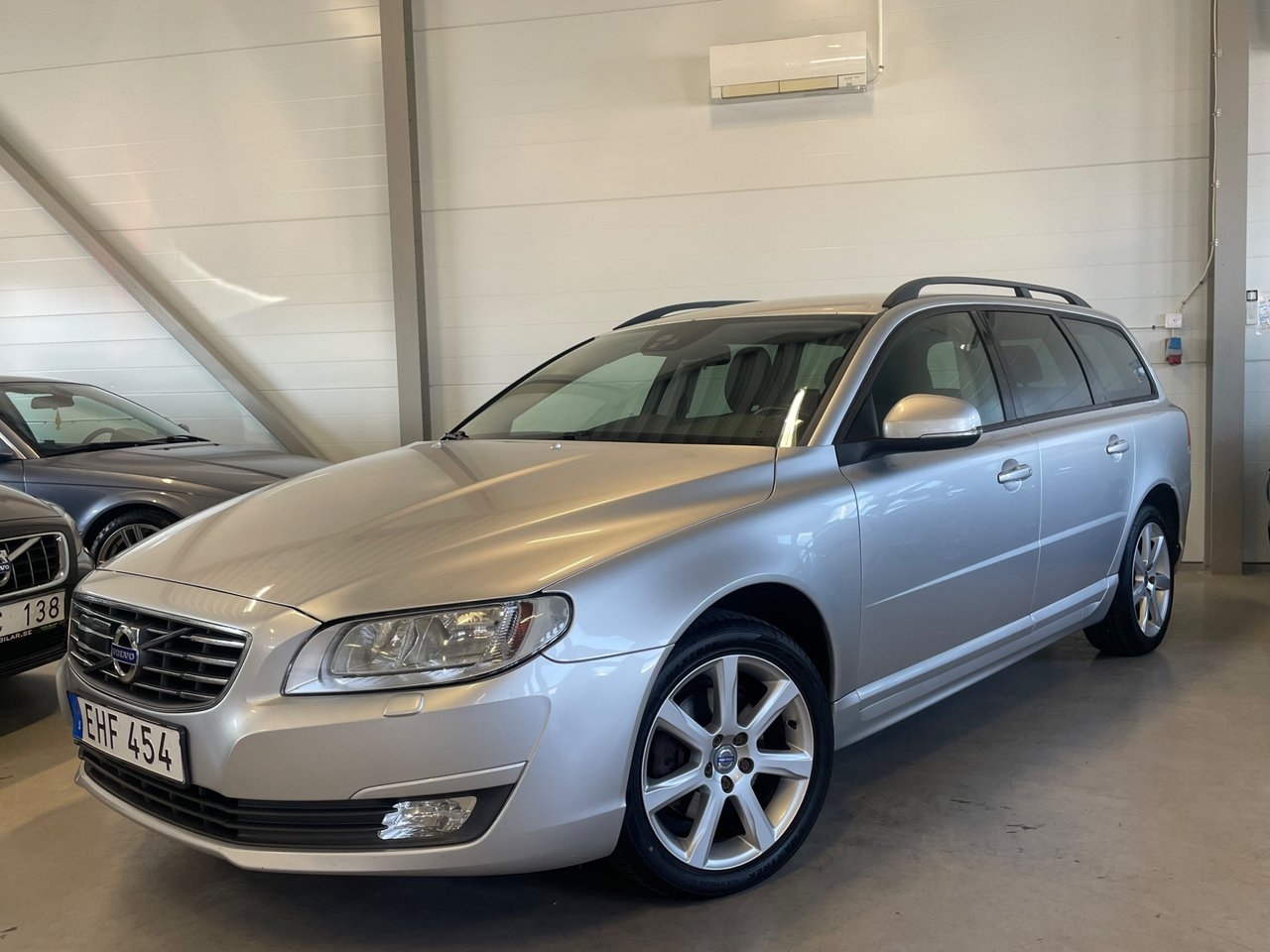 Volvo V70 2016, photo 2/24