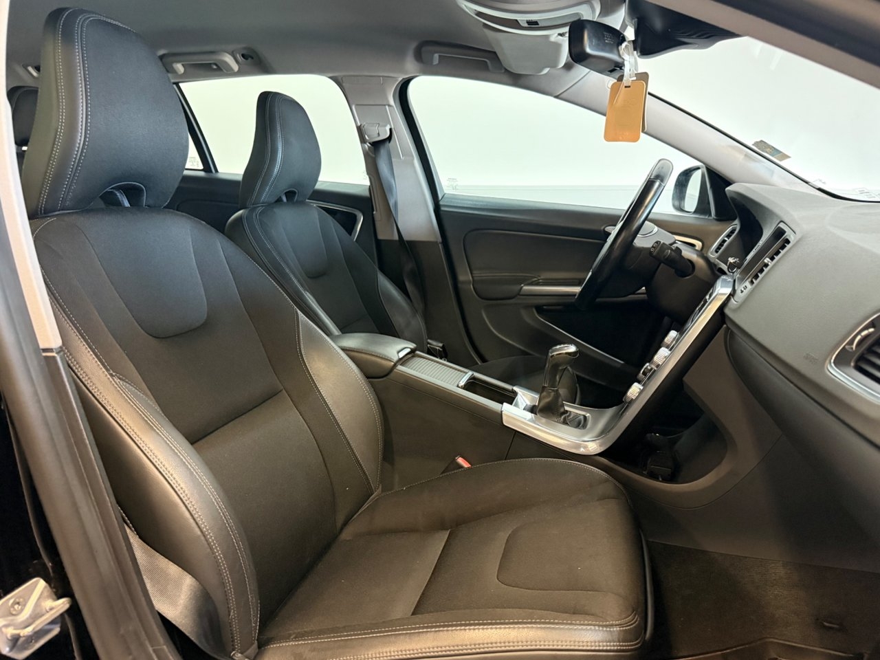 Volvo V60 2015, bild 4/7