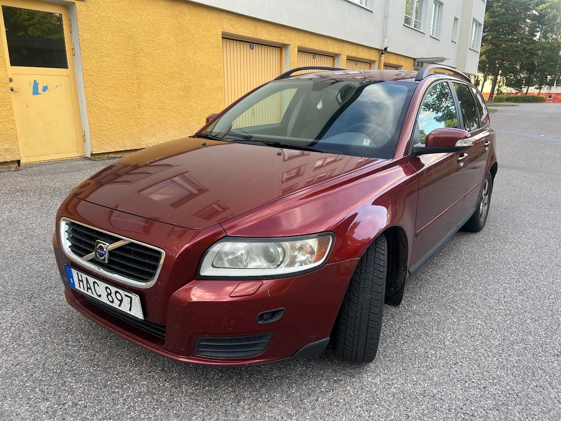 Volvo V50 1.8 Flexifuel Manuell 2008, bild 2/10