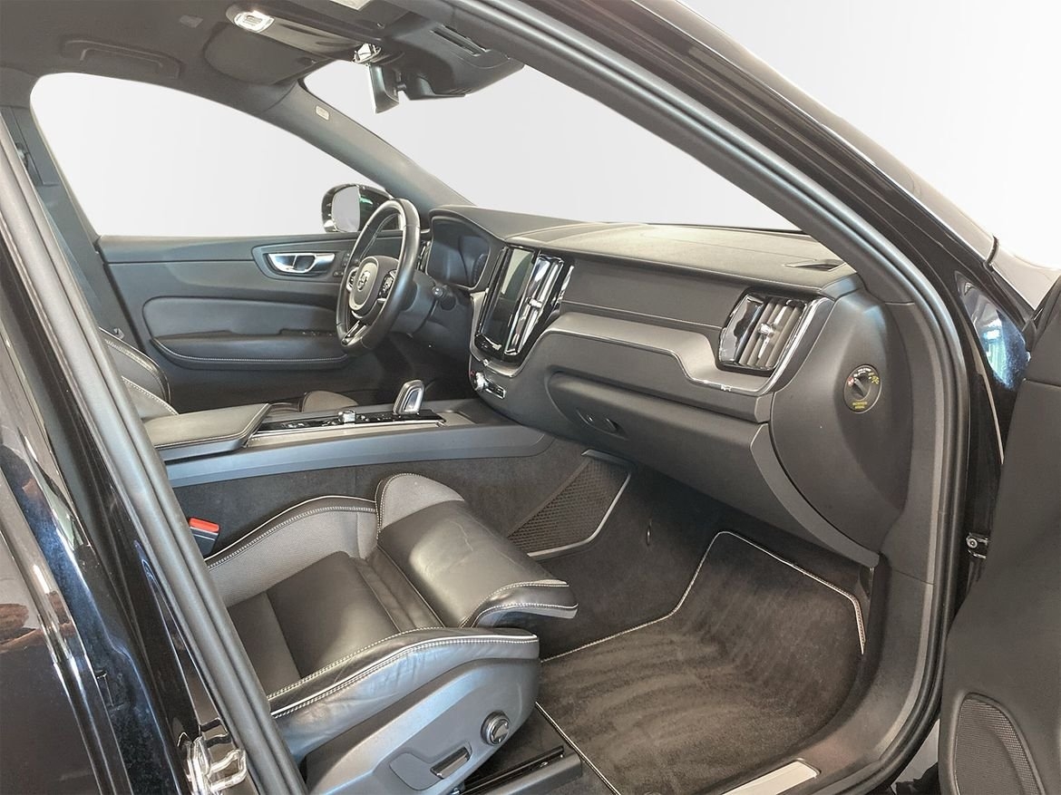 Volvo XC60 B4 AWD Diesel R-Design 2020, bild 5/10