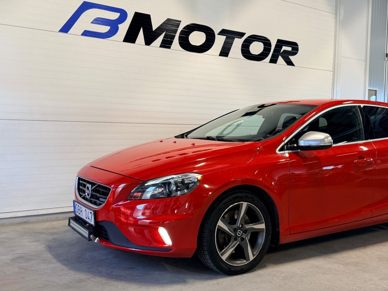 Volvo V40 D3 R-Design 2014, photo 5/10