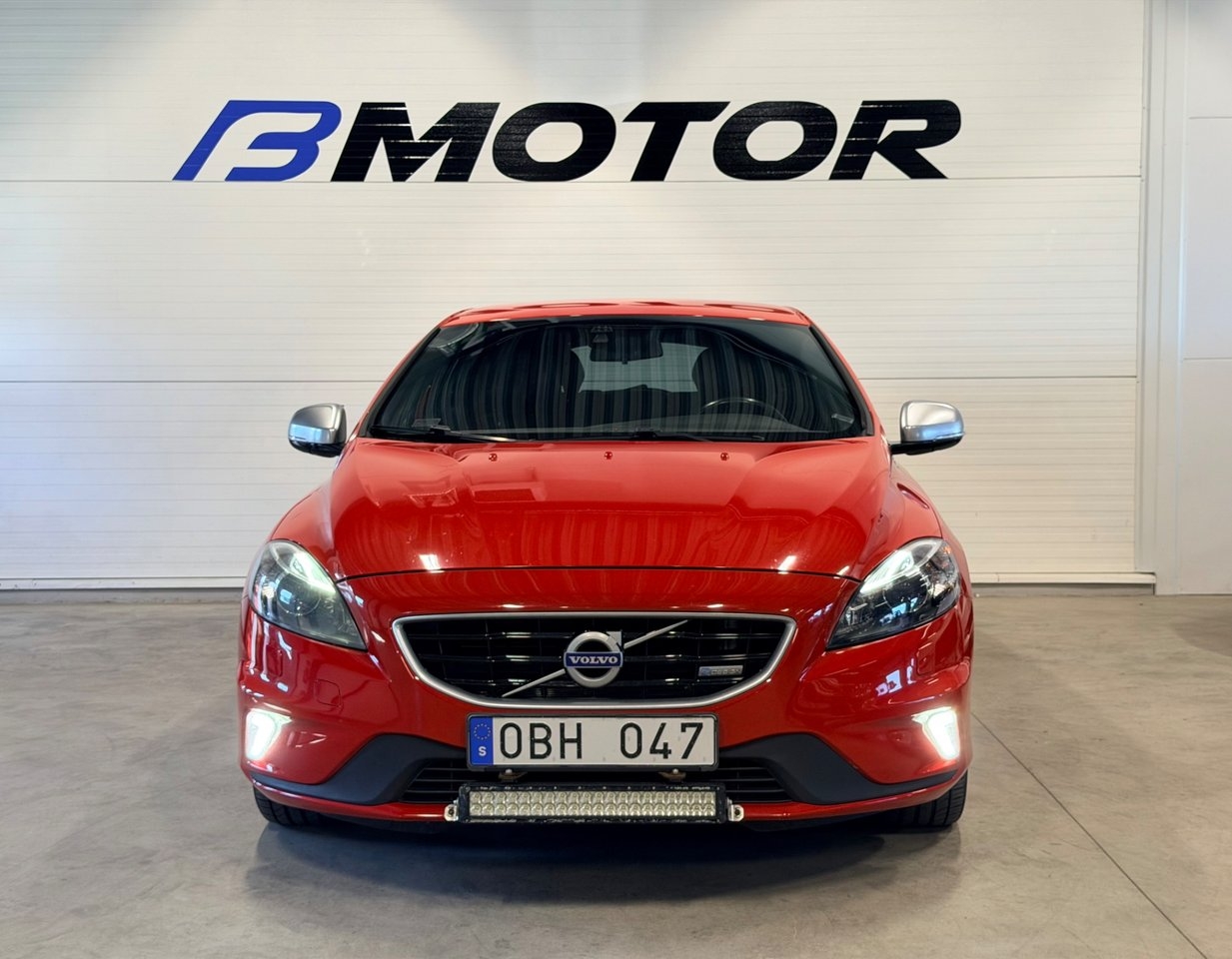 Volvo V40 D3 R-Design 2014, photo 3/10