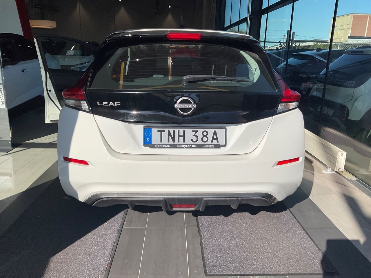 Nissan Leaf N-Connecta 39 kWh 2022, photo 6/6