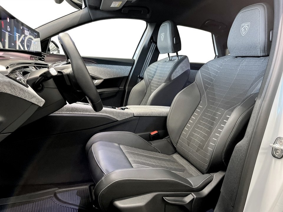 Peugeot 3008 GT Hybrid 145hk Aut 2025, photo 4/10