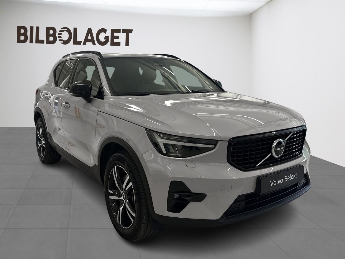 Volvo XC40 B4 FWD Bensin Plus Dark 2025, bild 5/16