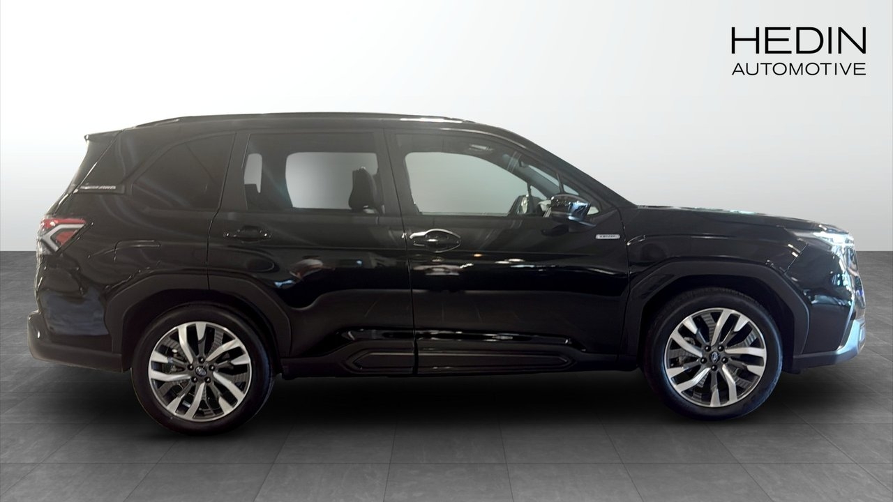 Subaru Forester 2.0I E-Boxer Touring 2025, kuva 7/13