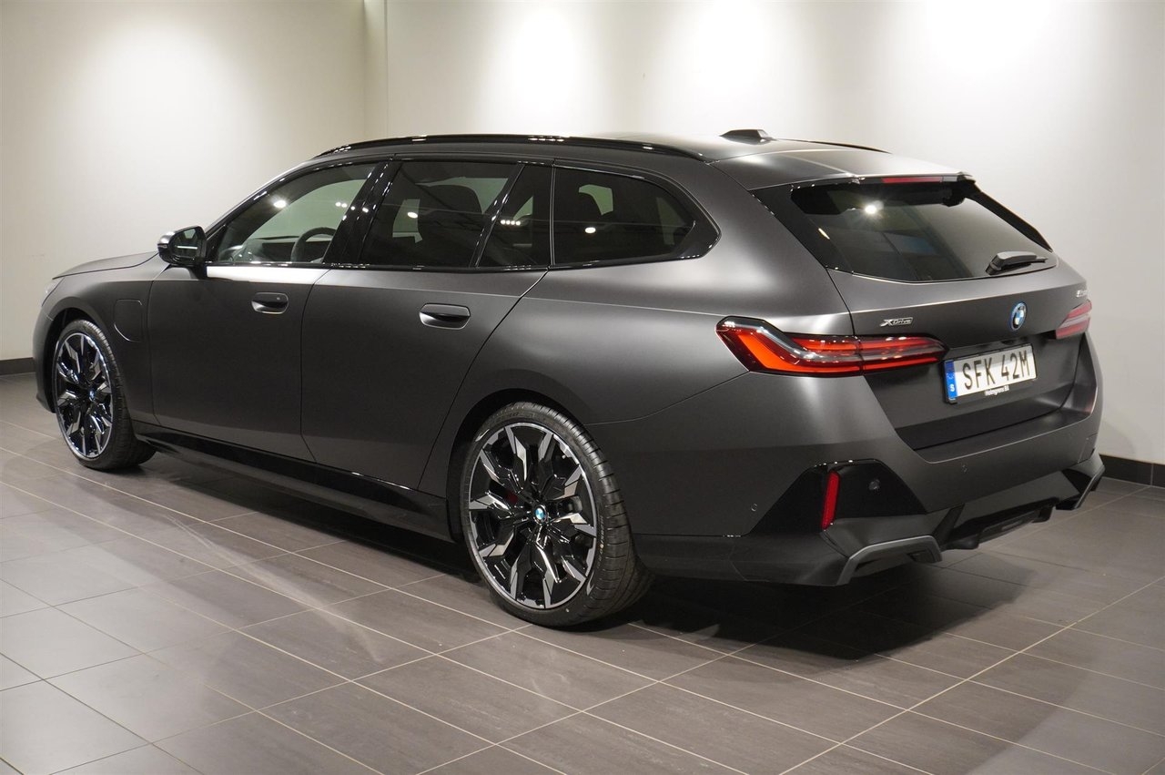 BMW 530 e xDrive Touring 2026, bild 3/22