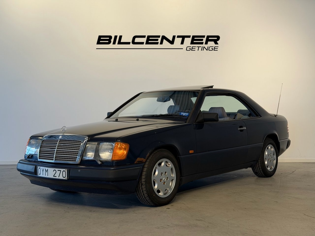 Mercedes-Benz 230