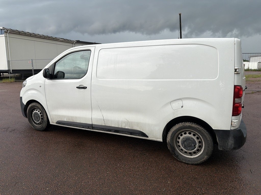 Toyota Proace 2021, photo 2/10