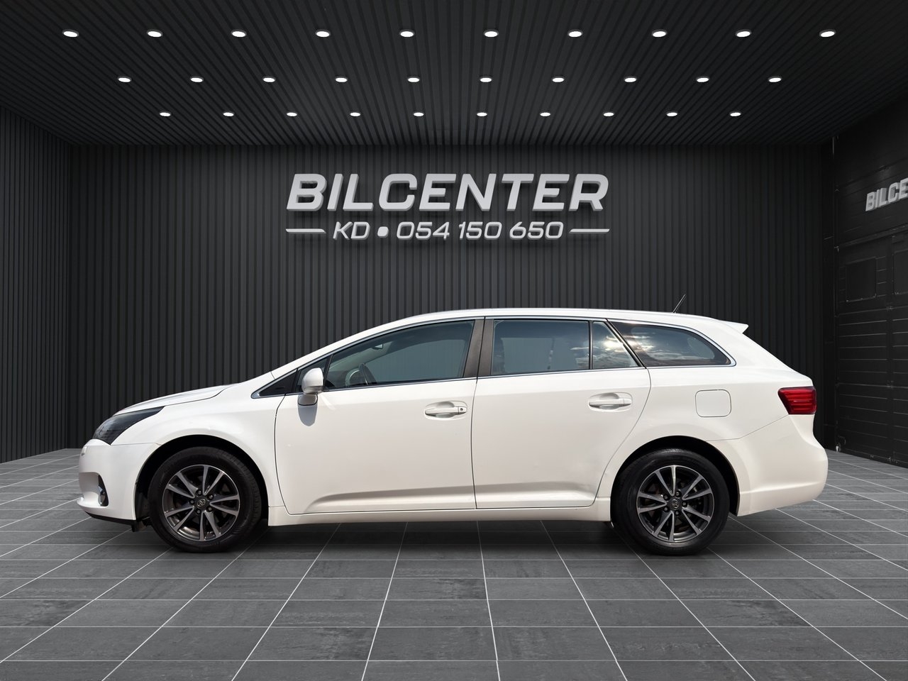 Toyota Avensis 2.0 D-4D Business 2013, bild 4/10