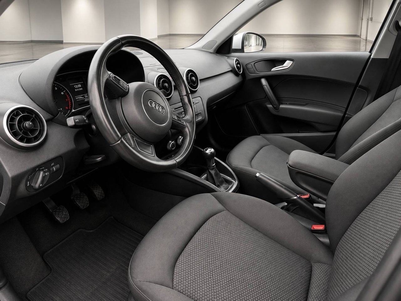 Audi A1 Sportback 1.2 TFSI Proline 2014, kuva 4/5