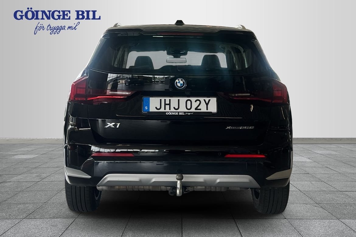 BMW X1 xDrive25e PHEV xLine Skinn/Drag 2024, bild 7/14