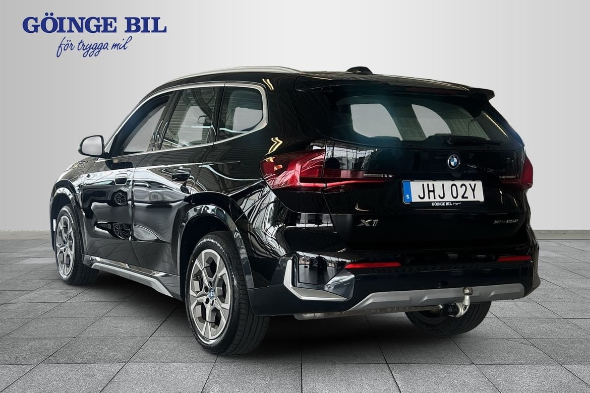 BMW X1 xDrive25e PHEV xLine Skinn/Drag 2024, bild 6/14