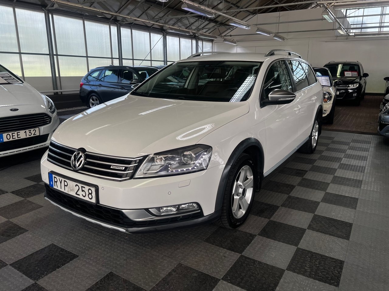 Volkswagen Passat 2014, bild 2/10