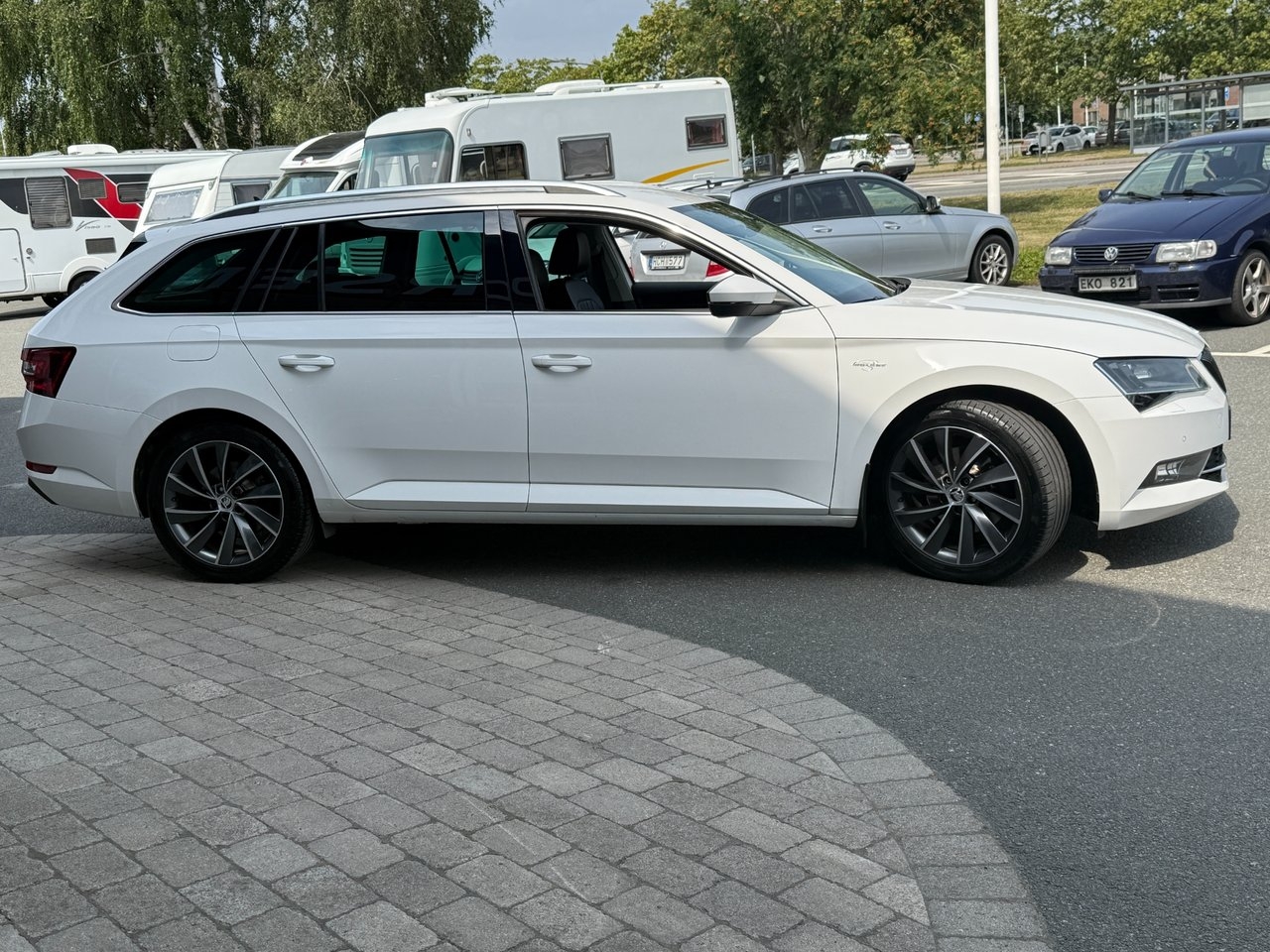 Skoda Superb 2017, bild 3/10