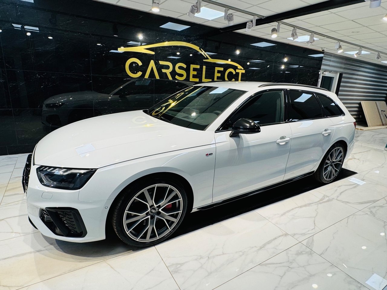 Audi A4 2024, bild 2/10